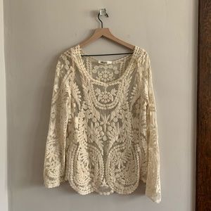 Cream boat neck/ off the shoulder lace top